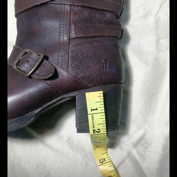 Frye Boots size 6.5 - Picture 8 of 12